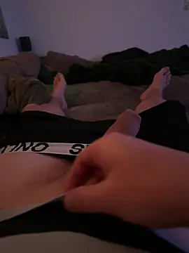 Snapshot of Heinchen1 chatting on 9, 2, 2026 Heinchen1 online show from 9, 2, 2026