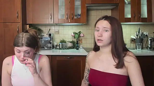 Snapshot of HotCaramellsTV chatting on 30, 5, 2026 HotCaramellsTV online show from 30, 5, 2026