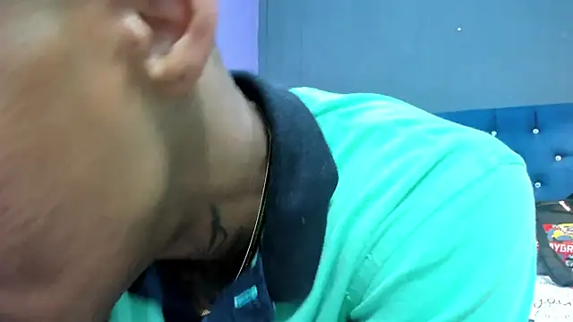 Snapshot of Salomon_koude chatting on 26, 11, 2025 Salomon koude online show from 26, 11, 2025