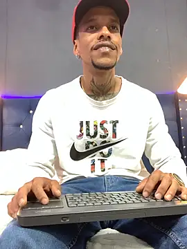 Snapshot of Salomon_koude chatting on 5, 12, 2025 Salomon koude online show from 5, 12, 2025