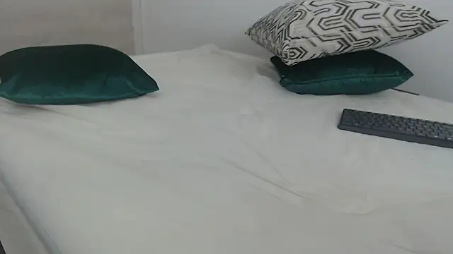 sussy leon online show from 23, 12, 2024