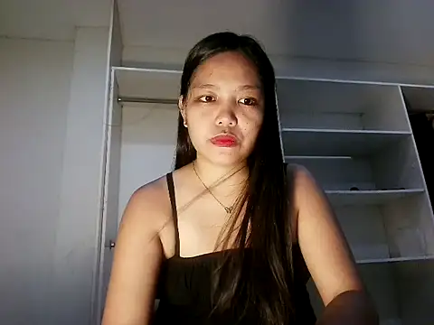 Snapshot of prettythalia chatting on 19, 7, 2026 prettythalia online show from 19, 7, 2026