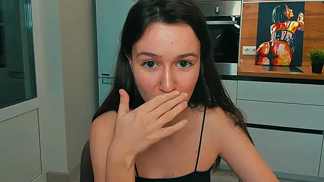 Snapshot of ameli_moon chatting on 15, 12, 2024 ameli moon online show from 15, 12, 2024