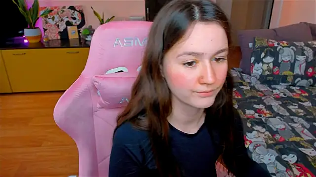 Snapshot of ameli_moon chatting on 20, 9, 2025 ameli moon online show from 20, 9, 2025