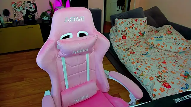 Snapshot of ameli_moon chatting on 4, 11, 2025 ameli moon online show from 4, 11, 2025