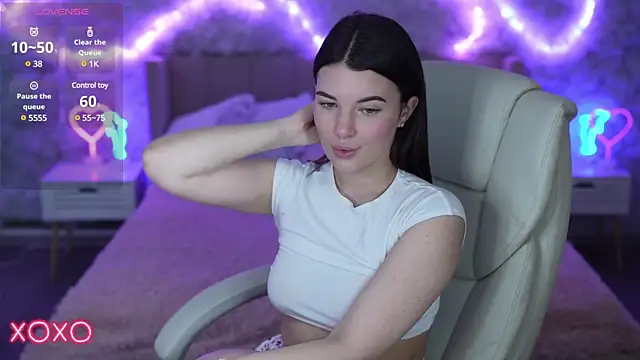 YourLolaBunny online show from 22, 3, 2025