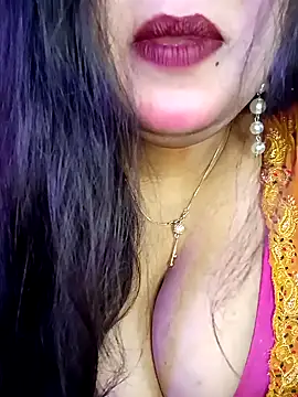 Suhanakhan00 online show from 26, 2, 2025