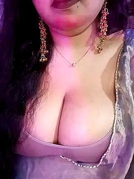 Suhanakhan00 online show from 26, 2, 2026