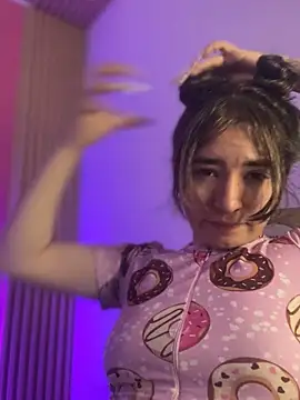 Snapshot of Sophie_LS chatting on 4, 2, 2025 Sophie LS online show from 4, 2, 2025