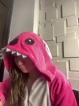 Snapshot of Sophie_LS chatting on 14, 2, 2025 Sophie LS online show from 14, 2, 2025