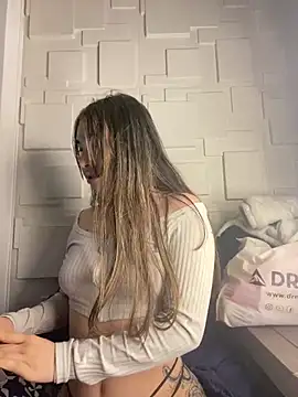 Snapshot of Sophie_LS chatting on 16, 2, 2025 Sophie LS online show from 16, 2, 2025