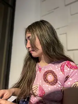 Snapshot of Sophie_LS chatting on 22, 2, 2025 Sophie LS online show from 22, 2, 2025