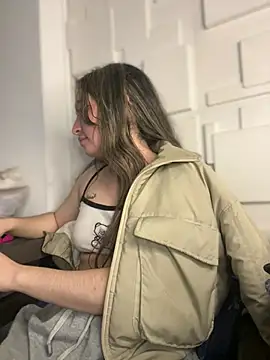 Snapshot of Sophie_LS chatting on 27, 2, 2025 Sophie LS online show from 27, 2, 2025