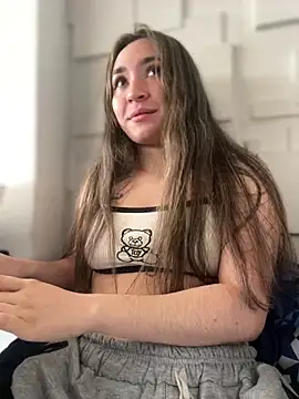 Snapshot of Sophie_LS chatting on 27, 2, 2025 Sophie LS online show from 27, 2, 2025