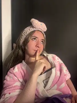 Snapshot of Sophie_LS chatting on 28, 2, 2025 Sophie LS online show from 28, 2, 2025