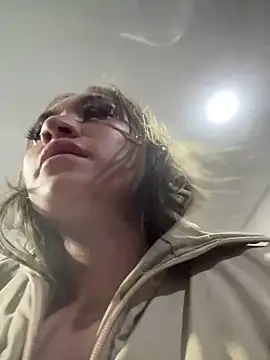 Snapshot of Sophie_LS chatting on 12, 3, 2025 Sophie LS online show from 12, 3, 2025