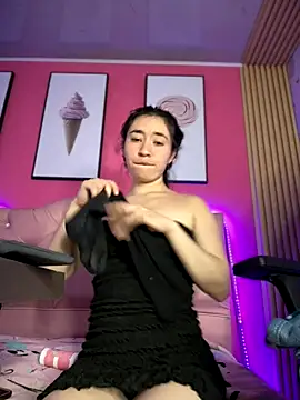 Snapshot of Sophie_LS chatting on 21, 9, 2025 Sophie LS online show from 21, 9, 2025