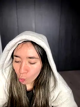 Snapshot of Sophie_LS chatting on 15, 10, 2025 Sophie LS online show from 15, 10, 2025