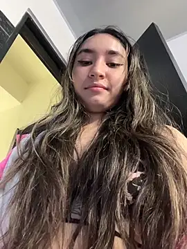 Snapshot of Sophie_LS chatting on 18, 10, 2025 Sophie LS online show from 18, 10, 2025