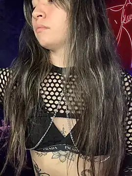 Snapshot of Sophie_LS chatting on 9, 11, 2025 Sophie LS online show from 9, 11, 2025