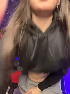 Snapshot of Sophie_LS chatting on 28, 11, 2025 Sophie LS online show from 28, 11, 2025