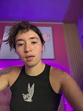 Snapshot of Sophie_LS chatting on 5, 12, 2025 Sophie LS online show from 5, 12, 2025