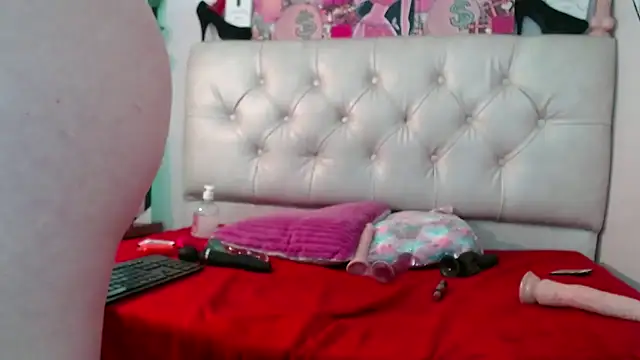 sarawiliamx online show from 18, 3, 2025