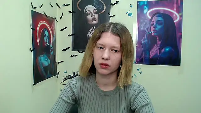 Snapshot of StellaCRL chatting on 8, 3, 2025 StellaCRL online show from 8, 3, 2025
