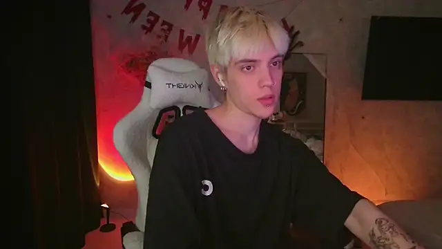 Snapshot of etieeis chatting on 29, 10, 2025 etieeis online show from 29, 10, 2025