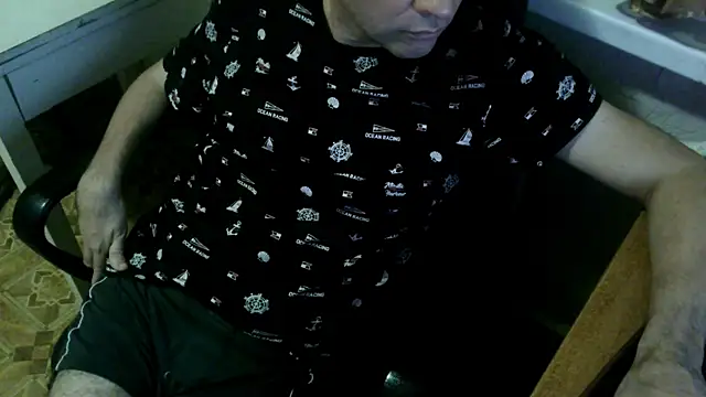 Snapshot of AlDON59 chatting on 4, 1, 2025 AlDON59 online show from 4, 1, 2025