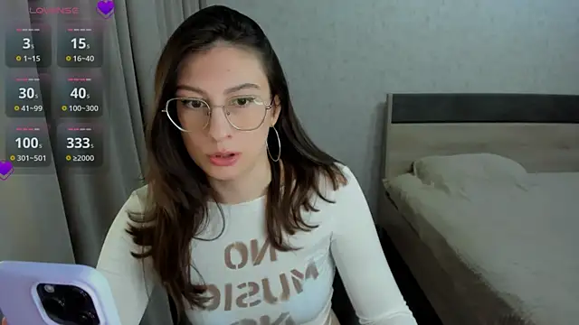 briannababy  online show from 15, 4, 2026