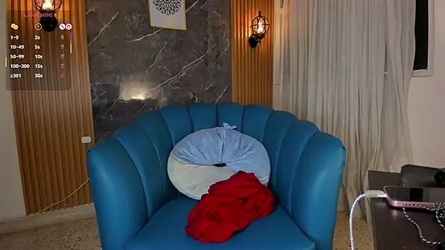 Julie Markk online show from 15, 4, 2026