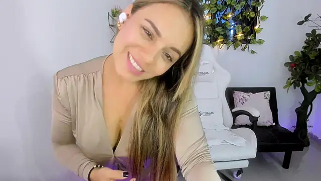 Snapshot of Sara_lopez_28 chatting on 18, 1, 2025 Sara lopez 28 online show from 18, 1, 2025