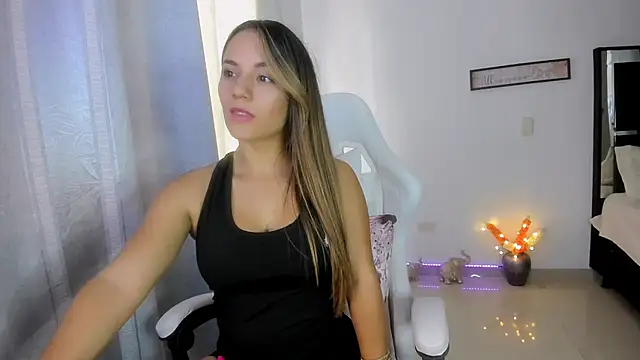 Snapshot of Sara_lopez_28 chatting on 19, 2, 2025 Sara lopez 28 online show from 19, 2, 2025