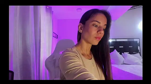 Sara lopez 28 online show from 15, 4, 2026