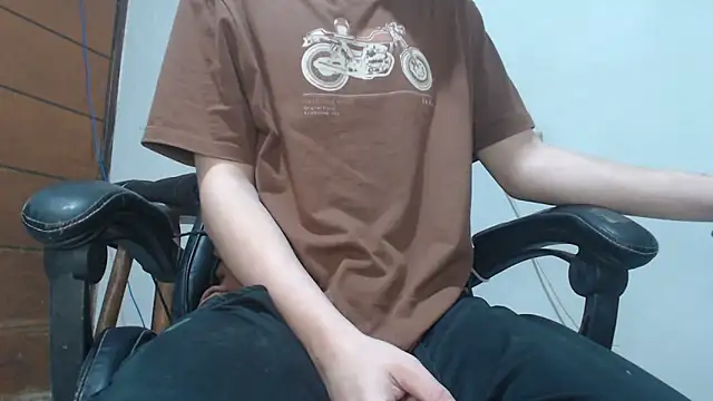 Snapshot of julien_xv chatting on 19, 10, 2025 julien xv online show from 19, 10, 2025