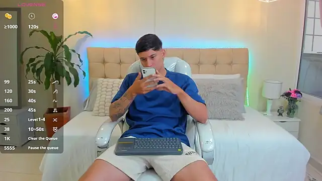 Damian23   online show from 17, 1, 2025