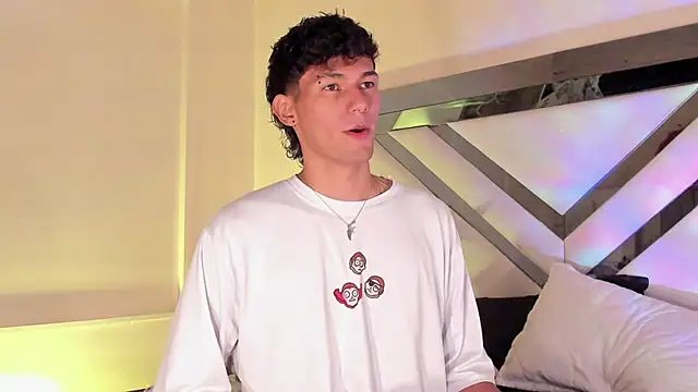 Snapshot of Alexx_tc chatting on 4, 2, 2025 Alexx tc online show from 4, 2, 2025