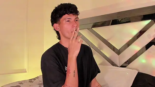 Snapshot of Alexx_tc chatting on 6, 2, 2025 Alexx tc online show from 6, 2, 2025