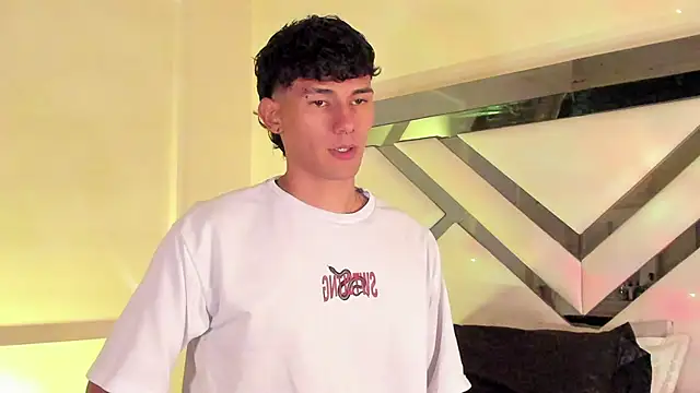 Snapshot of Alexx_tc chatting on 20, 2, 2025 Alexx tc online show from 20, 2, 2025