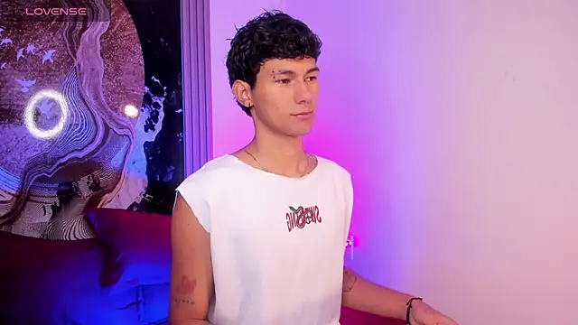 Snapshot of Alexx_tc chatting on 2, 12, 2025 Alexx tc online show from 2, 12, 2025