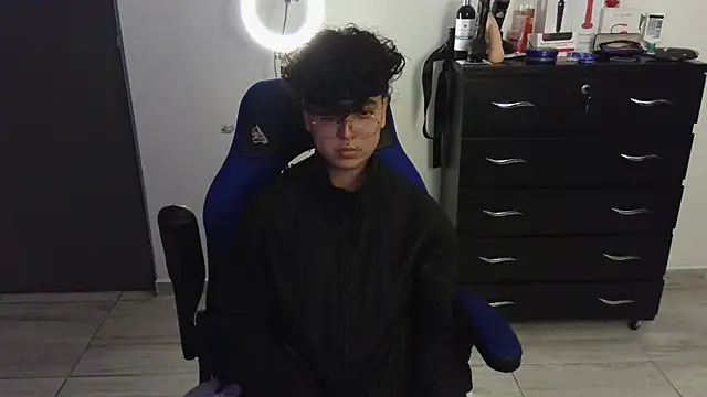 thomascooper7 online show from 8, 2, 2025