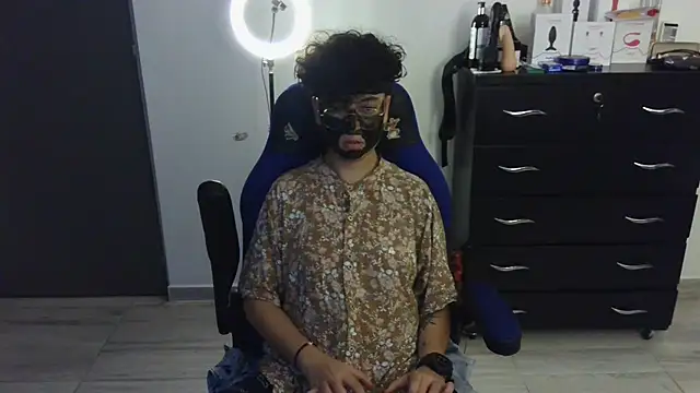 thomascooper7 online show from 15, 2, 2025