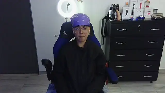 thomascooper7 online show from 20, 2, 2025