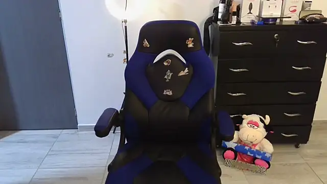 thomascooper7 online show from 3, 3, 2025