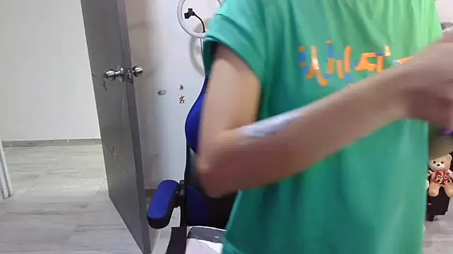 thomascooper7 online show from 19, 9, 2025