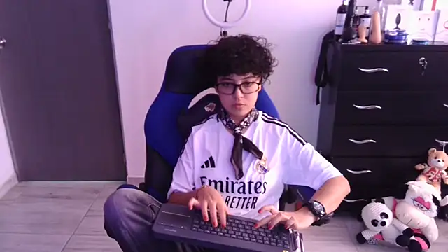 thomascooper7 online show from 17, 2, 2026