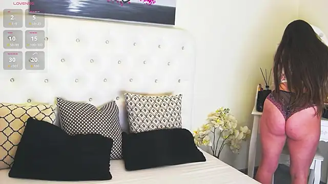 Snapshot of Ysabell01 chatting on 23, 10, 2025 Ysabell01 online show from 23, 10, 2025