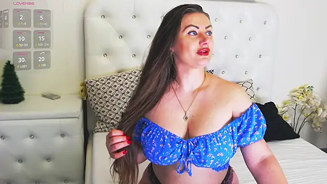 Snapshot of Ysabell01 chatting on 4, 12, 2025 Ysabell01 online show from 4, 12, 2025