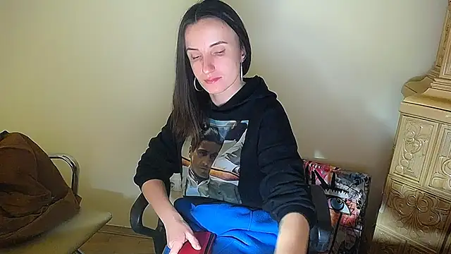 LaimaV  online show from 10, 12, 2024